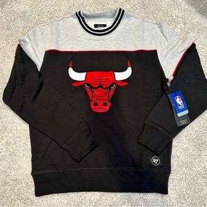 NEW Chicago Bulls Crewneck Sweatshirt Medium Mens Black Gray '47 NBA Pullover
